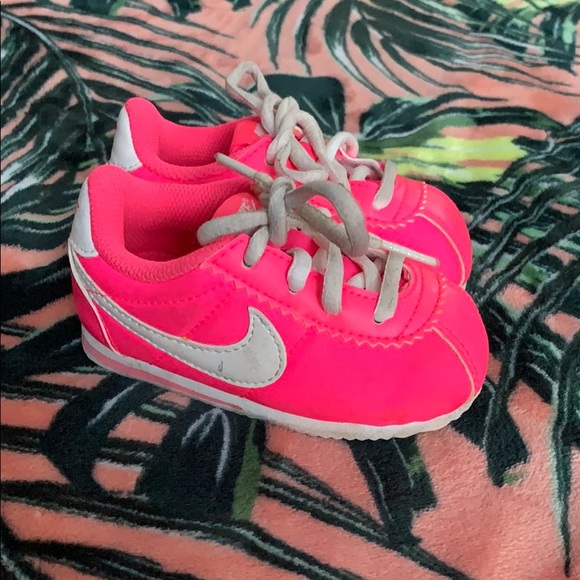 Nike Other - NIKE Baby Girls Pink Sneakers Size 5C